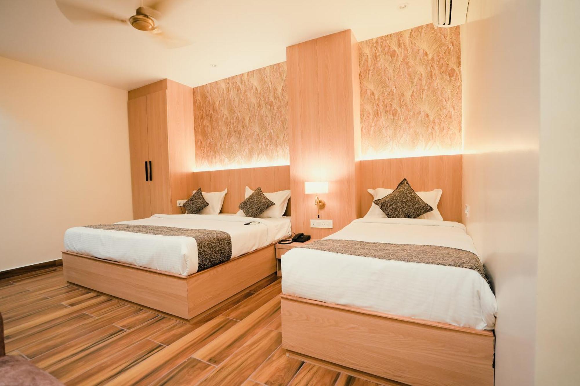 Allāhābād Junction Hotel Jk Palace מראה חיצוני תמונה