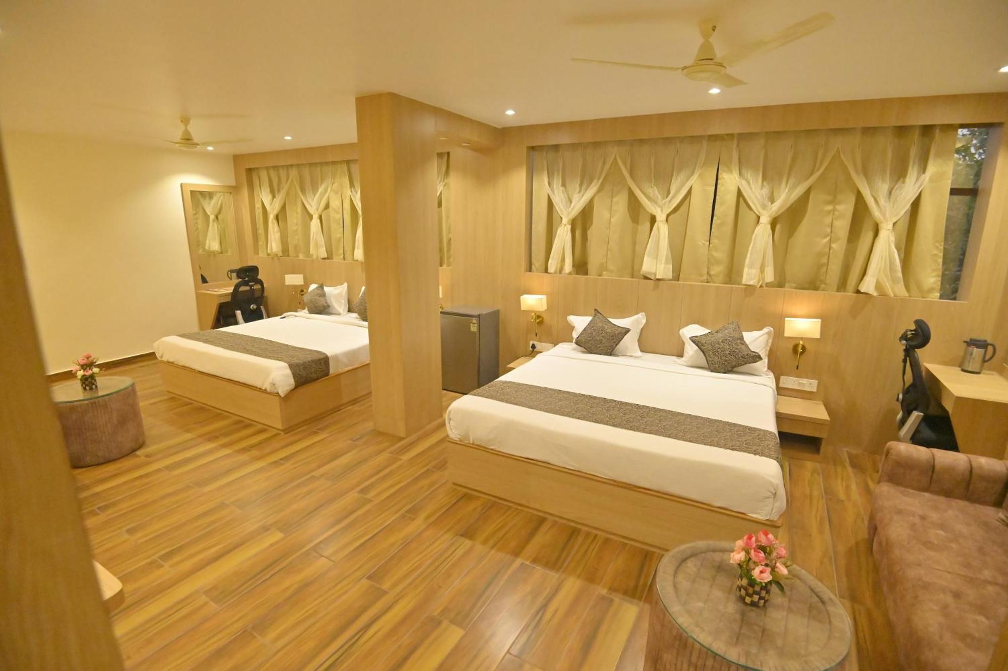 Allāhābād Junction Hotel Jk Palace מראה חיצוני תמונה